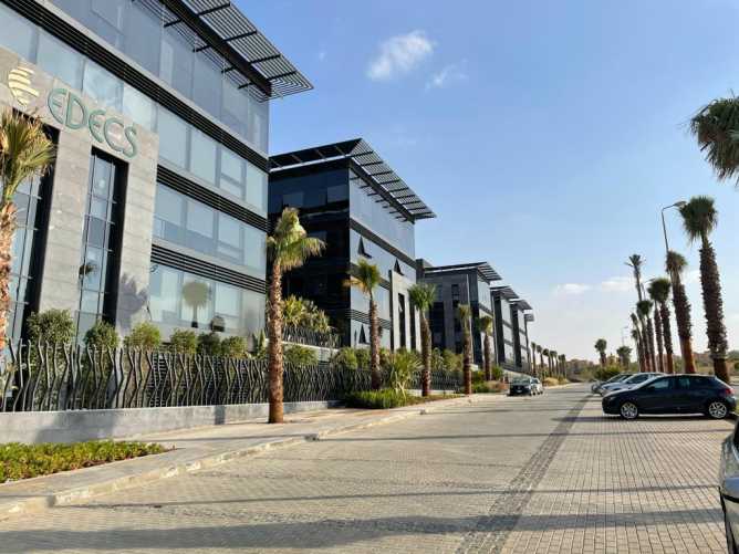 With an area of 19 m², shops for sale in Cairo Business Park, New Cairo