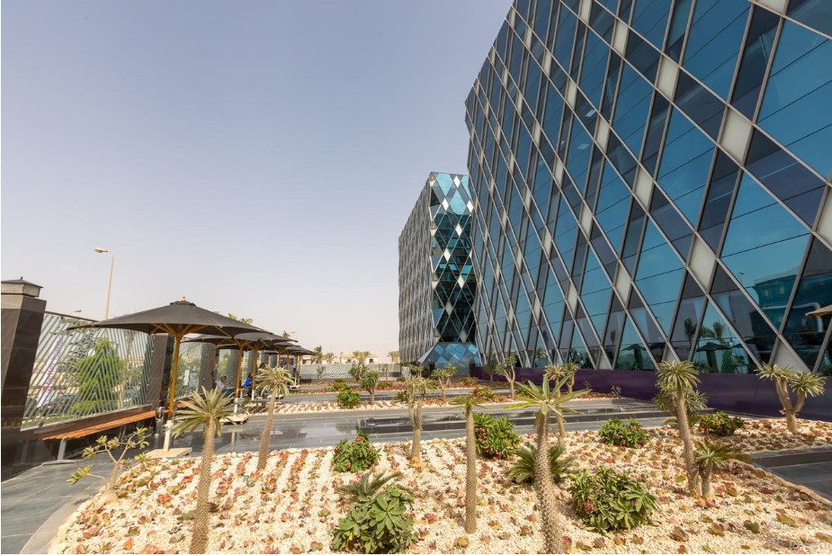 With an area of 70 meters, offices for sale in Cairo Business Plaza project