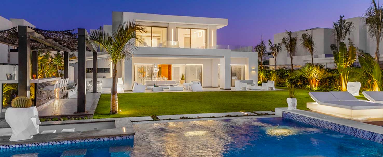 Hacienda White North Coast Palm Hills