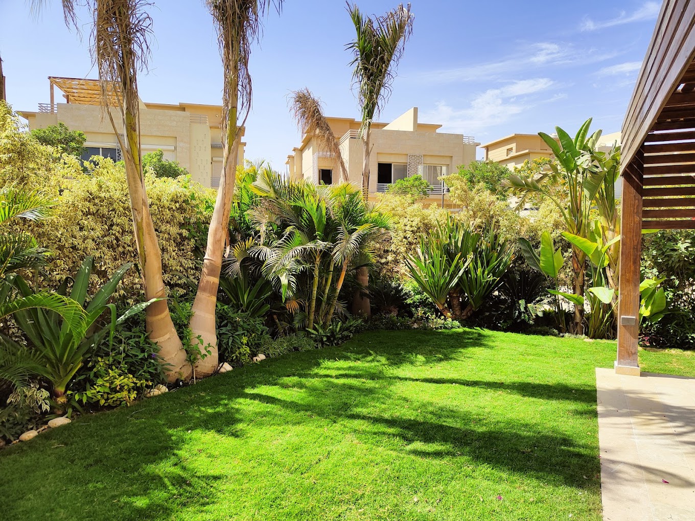 Jedar Compound 6 October Iwan