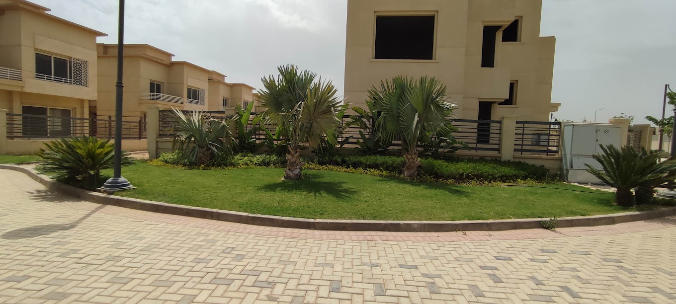 Jedar Compound 6 October Iwan