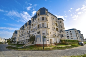 تفاصيل بيع شقة بمساحة 140 متر في كمبوند ماونتن فيو هايد بارك