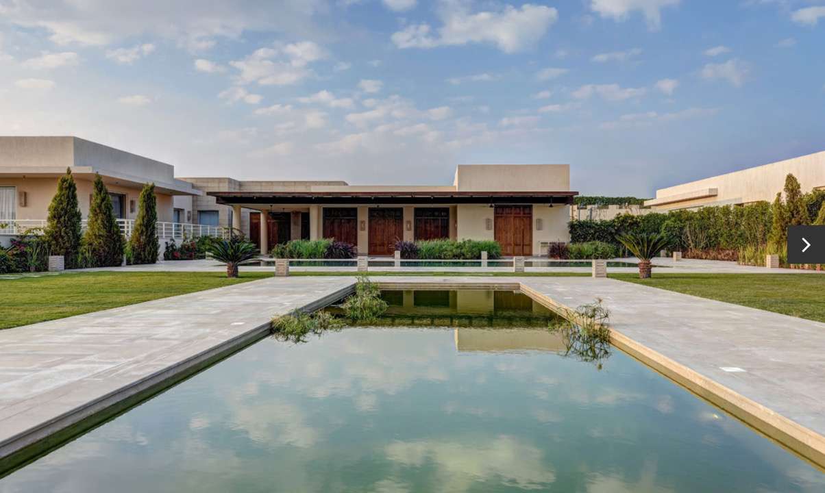 Pyramids Hills Compound October Ora