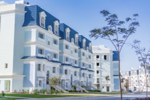 لمحبى الرقي شقه للبيع في ماونتن فيو هايد بارك بمساحة 160م بالتجمع الخامس