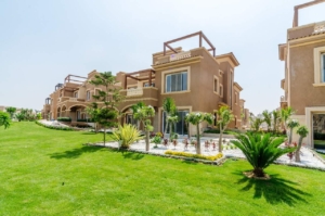 Buy a 659 m² villa in La Nuova Vista New Cairo