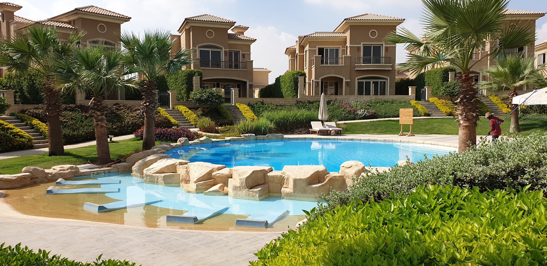 Get a villa in Stone Park New Cairo with an area of 565 m²