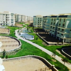 شقة لقطة للبيع 200م في Mountain View Hyde Park بسعر خيالي