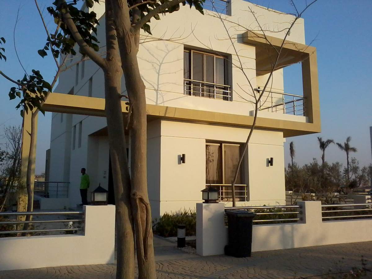 Special offer of 410m Villa for sale in Grand Heights Compound With distinctive location