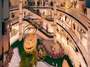 بمُقدم 10 % امتلك محل في seventy mall new capital بمساحة 50 متر