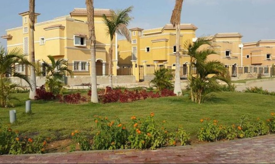 For sale in installments Apartment 200 meters in Springs El Shorouk Compound