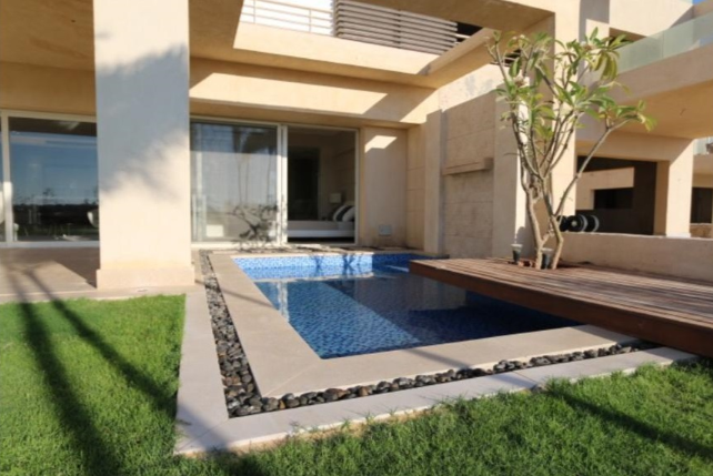 In installments over a period of up to 6 years buy a chalet in Hacienda Bay with an area of 225 m²
