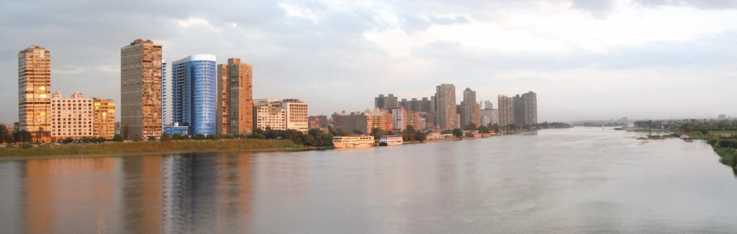 With an area of 199 m² Apartments for sale in Secon Nile Towers Maadi