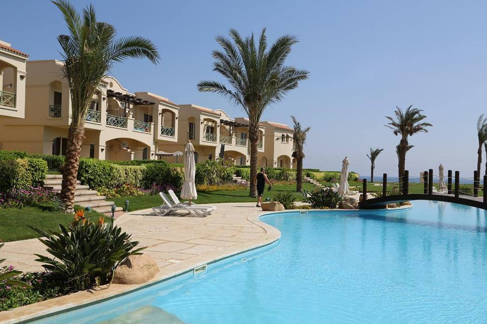 Distinguished offer chalet 150 meters for sale in La Vista Topaz, Sokhna, in a great location