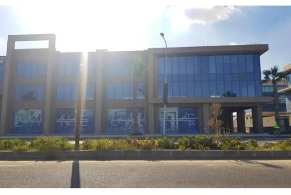 Hurry up to buy an office space of 120 m² in The Lane Palm Valley Mall Palm Hills