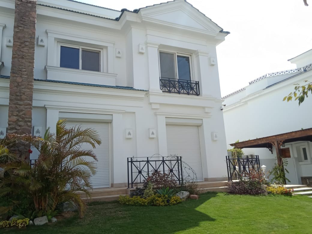 Villa for sale 280m in Mountain View Compound New Cairo with payment facilities