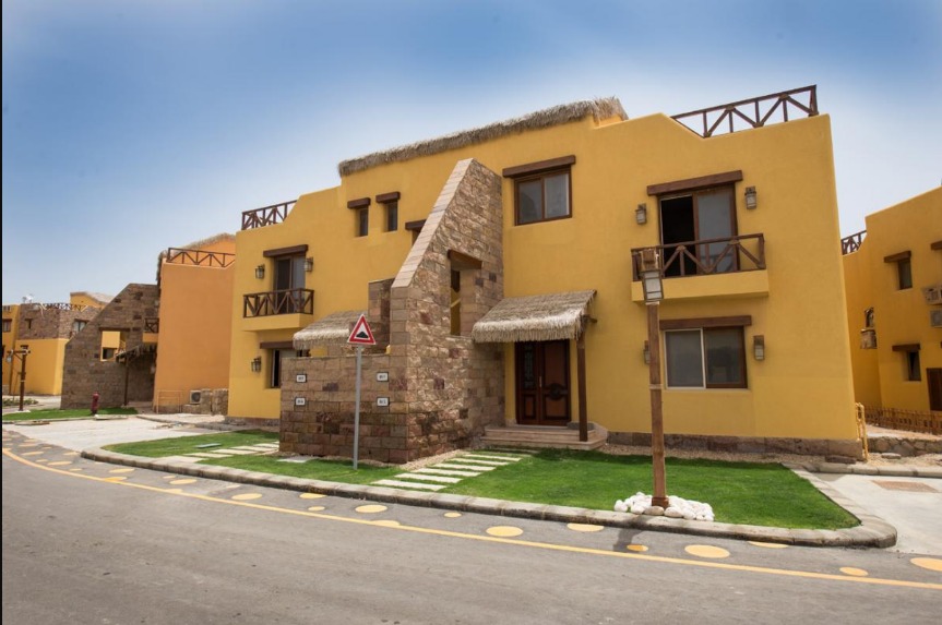 With an area of 200 m² twin houses for sale in Mountain View Sokhna 1