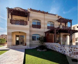 80m attractive apartment for sale in Las Cabanas Resort with imaginary price