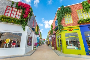 Invest now in the North Coast and buy an office with an area of ​​65 meters in Lake Yard project