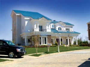 شقة رائعة 360م للبيع في موقع مميز جدا داخل ماونتن فيو 1 التجمع الخامس