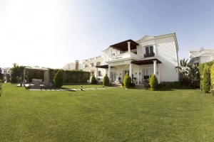 Pay 15% and receive a Twinhouse in Mountain View 2 New Cairo 290 meters