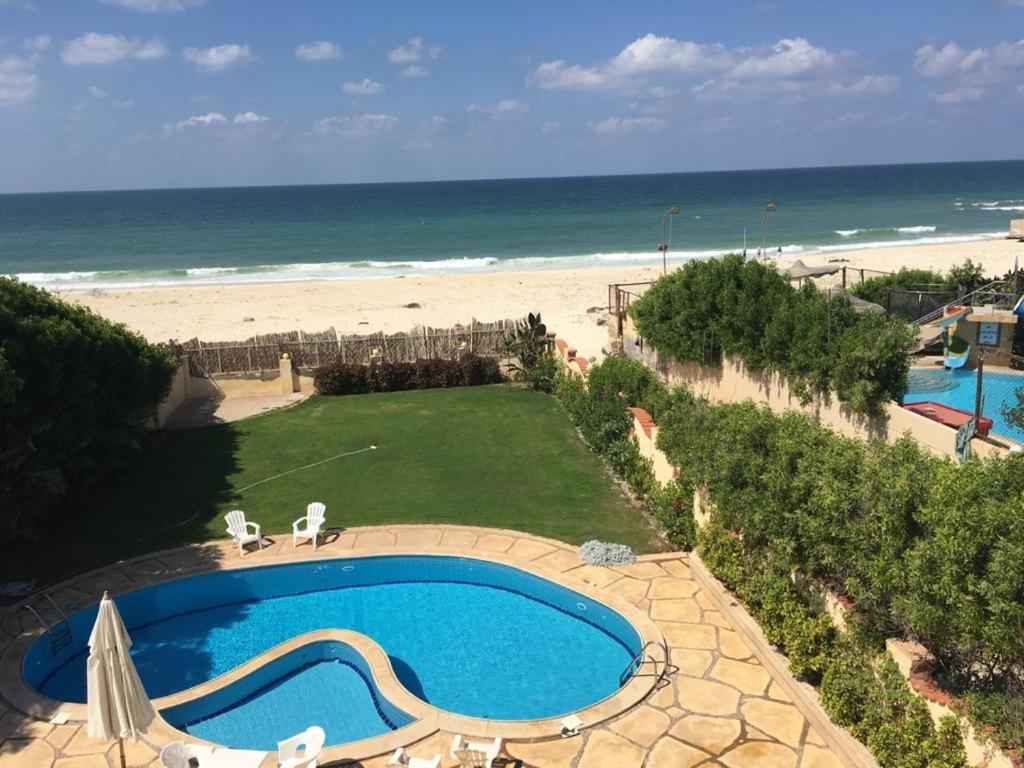 Buy a Twin House of 299 m² in Sea View North Coast