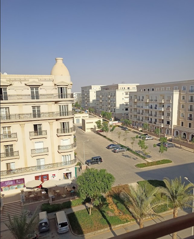 بيزنس ديستركت القاهرة الجديدة هايد بارك – Business District Mall