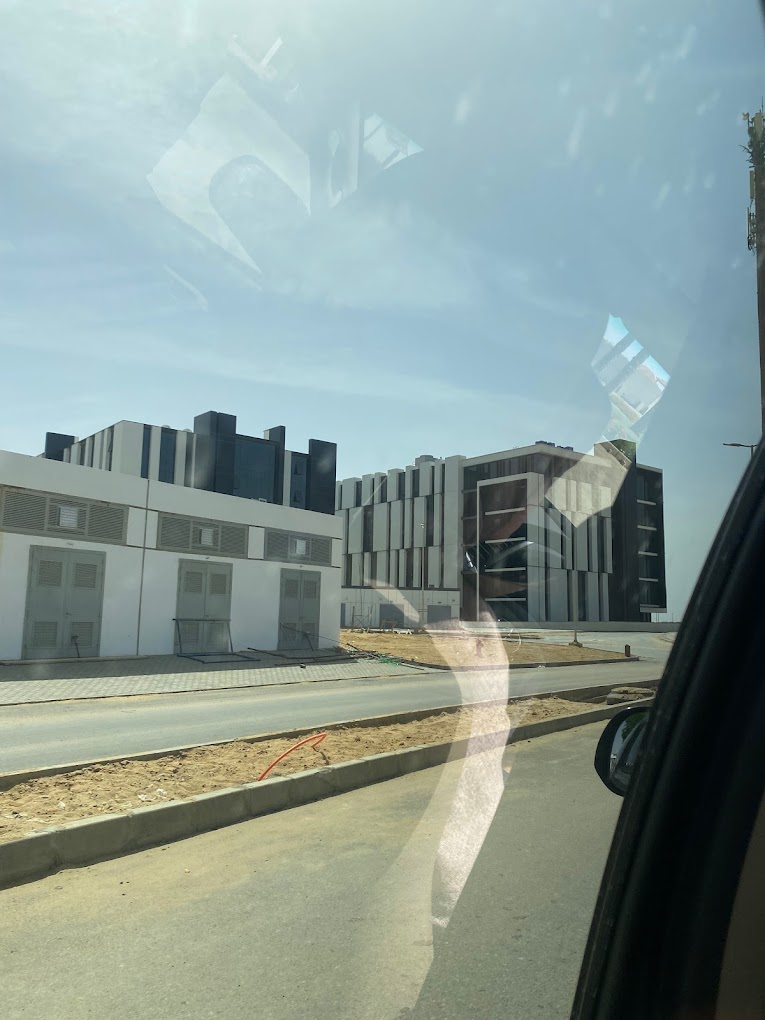 بيزنس ديستركت القاهرة الجديدة هايد بارك – Business District Mall