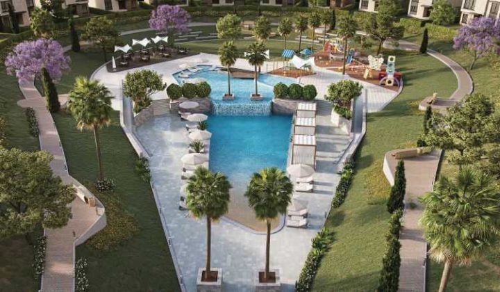 Great Townhouse 240m for sale in a prime location inside Azzar 2 Fifth Settlement