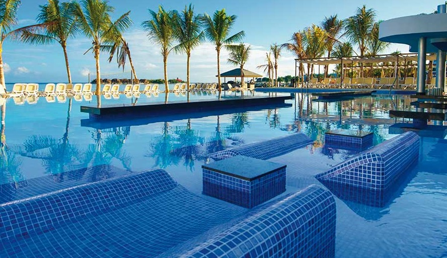 Live in Quintas Gaya North Coast village villa 335 meter