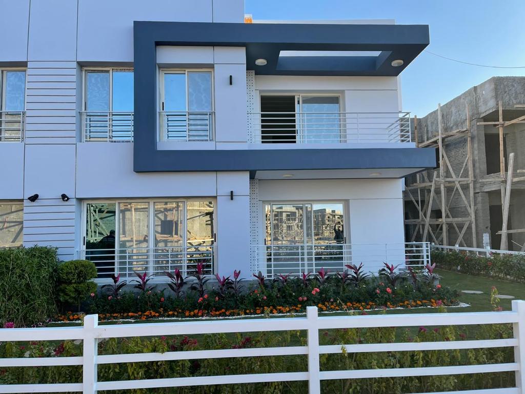 أحصل على شقة في واتر واي ذا فيو القاهرة الجديدة بمساحة 193 متر