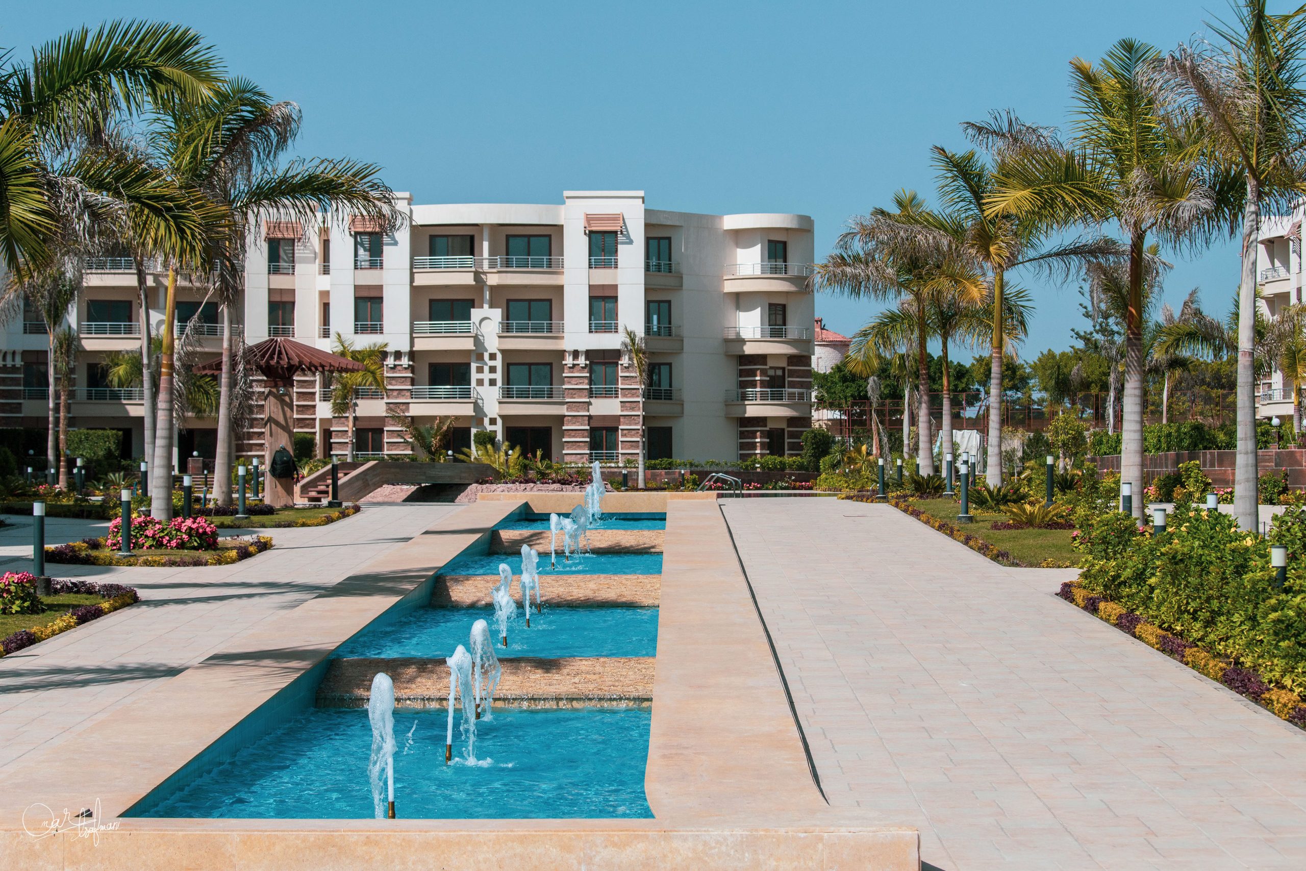 شقة للبيع 114م في كمبوند اليكستند كينج ماريوت الاسكندرية بتسهيلات فى السداد