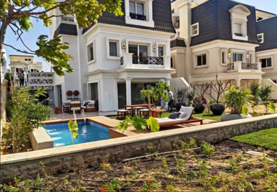 Below market price a 245 meter villa for sale in Mountain View Compound