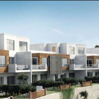 شقة رائعة 215م للبيع في موقع مميز جدا داخل سولايا أكتوبر