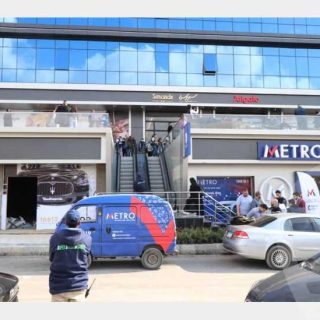 محل للبيع في نورث بلس التجمع بمساحة 195 متر