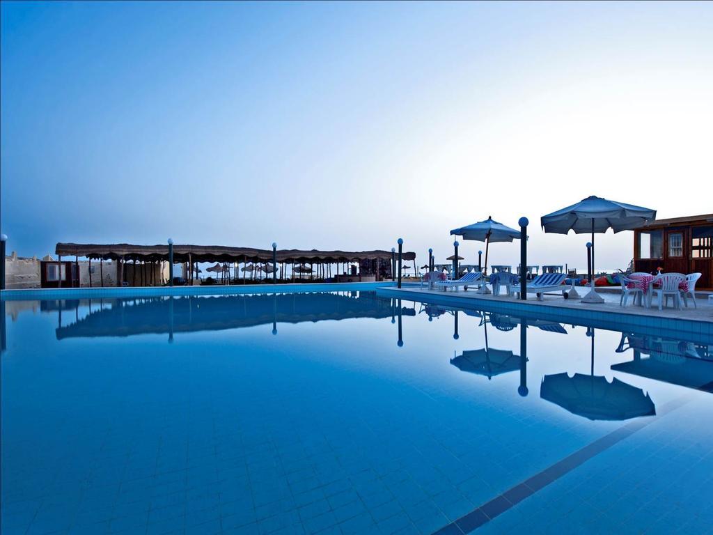 باقل من سعر السوق، شاليه في منتجع سوميد الساحل 140م تشطيب كامل