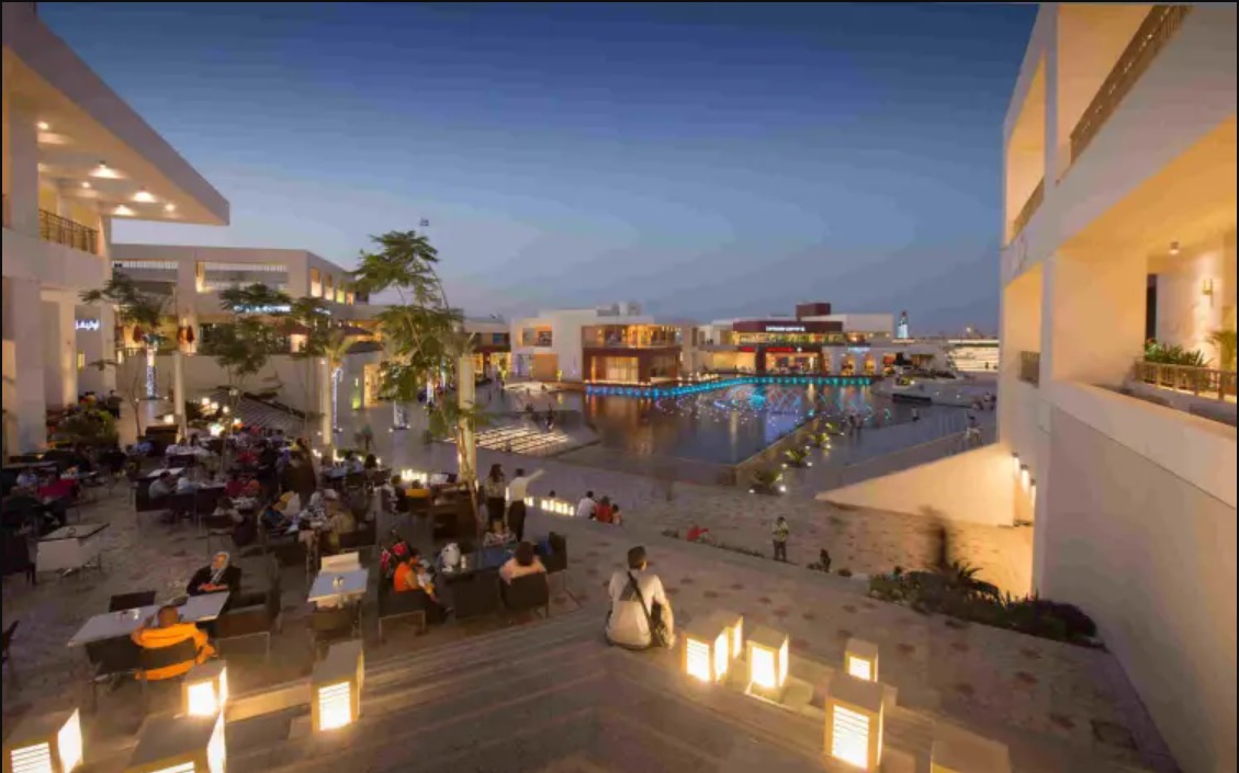 للبيع بالتقسيط مكتب 200 متر في 5A مول القاهرة الجديدة