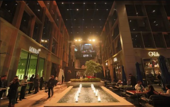 اشتري مكتب بمساحة 163 متر في 5A القاهرة الجديدة