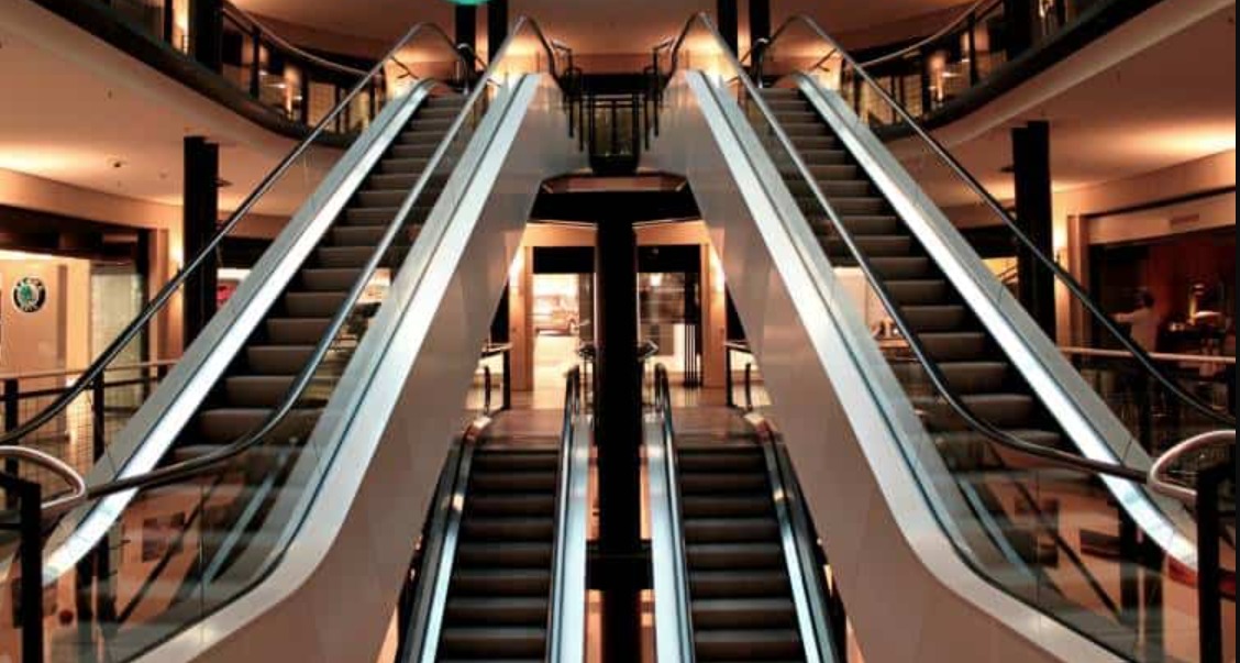 Shops for sale in Three Valleys Mall New Cairo 25m