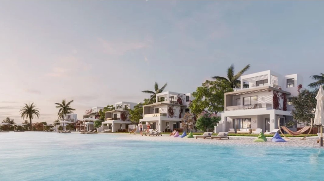 فيلا لقطة للبيع 270م في منتجع ليف سيزار رأس الحكمة بسعر خيالي