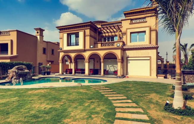 For sale a villa in Le Reve Compound Fifth Settlement with a more than wonderful view