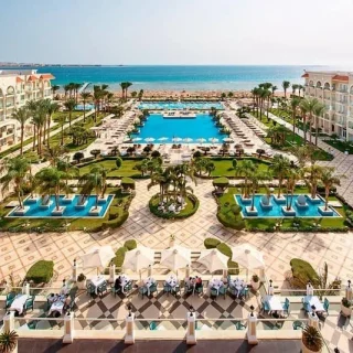 عرض مميز جدا علي سعر المتر في قرية فيراندا سهل حشيش الغردقة