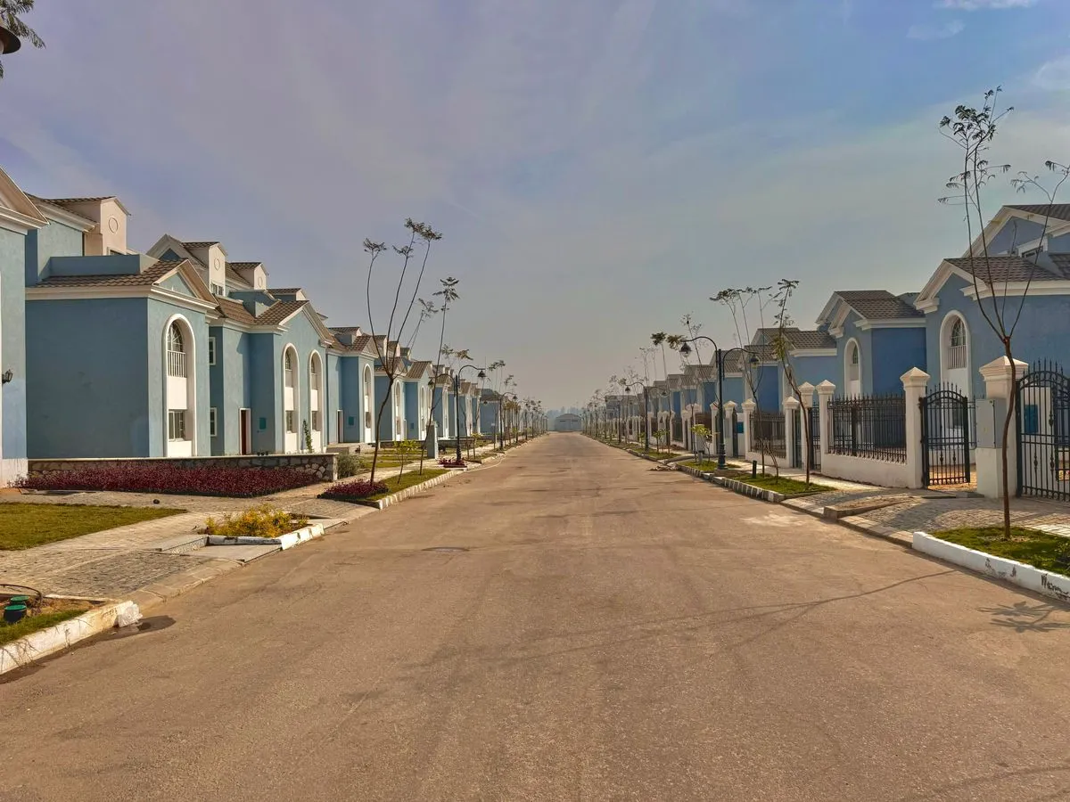 فيلات كمبوند هليوبوليس هيلز للبيع بفيو راقي وسعر مميز جدا