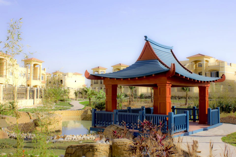 Own a twin house in the most exclusive location in Fountain Park Compound