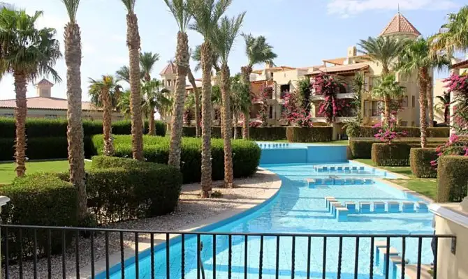 استثمر وقم بحجز فيلا في قرية فيراندا سهل حشيش الغردقة