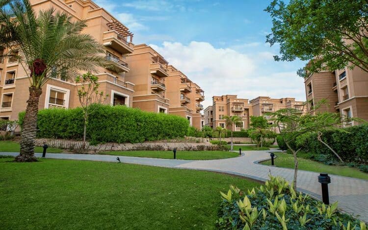 امتلك دوبلكس داخل كمبوند بورتو بيراميدز بمقدم 10%