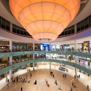 مكتب للبيع في مول فوك 100 متراً