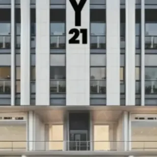 أحصل على مكتب في مول Y21 التجمع الخامس