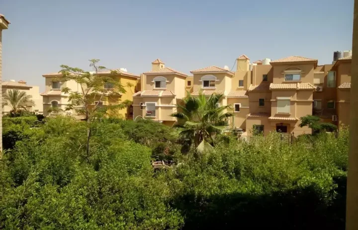 Buy your 220 meter apartment in Grand Residence Compound New Cairo