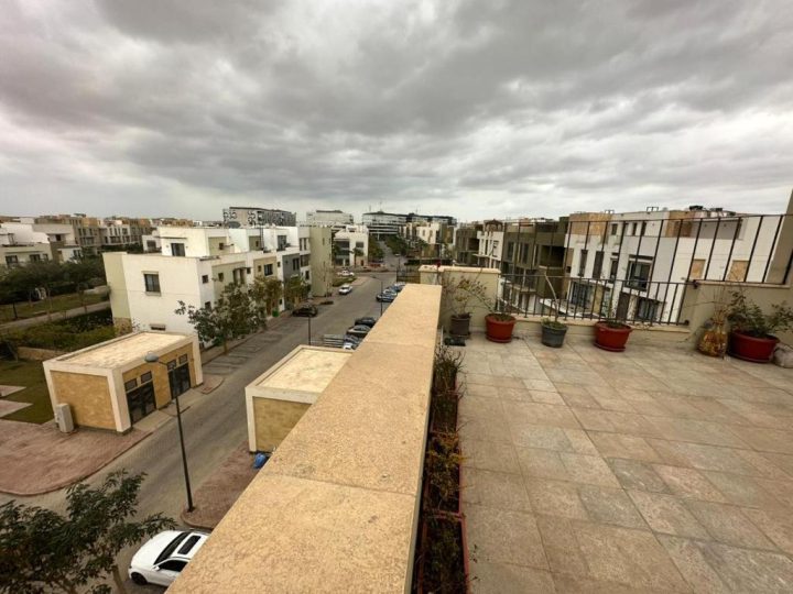 تفاصيل بيع بنتهاوس بمساحة 180م في سوديك بيفرلي هيلز