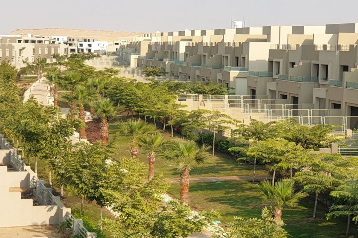 احجز فيلا بكمبوند بالم هيلز القطامية بمساحة 280 متر